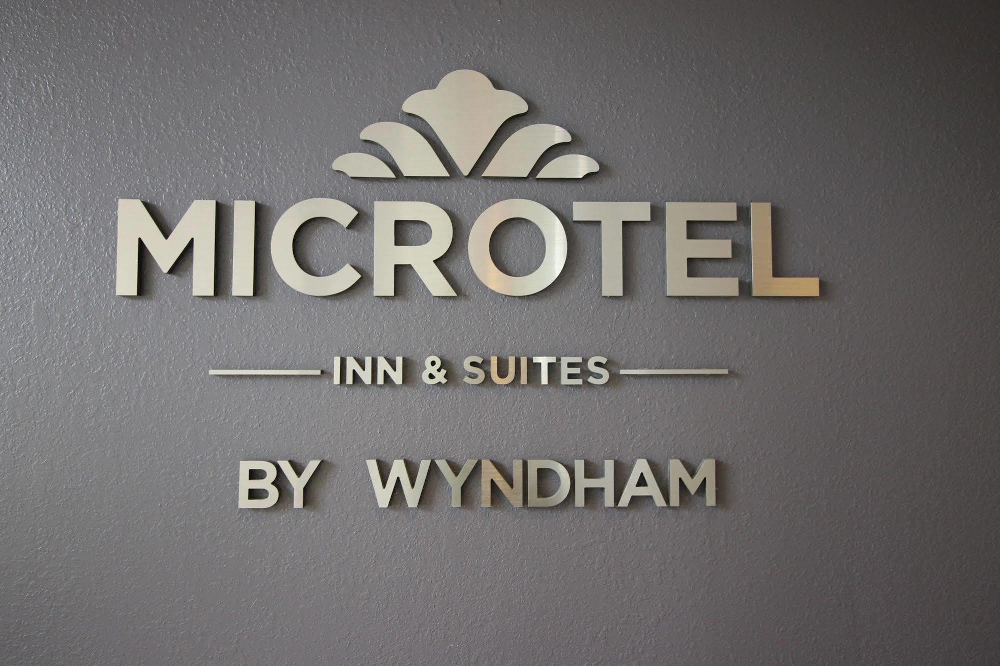 Microtel By Wyndham Victor Exterior foto